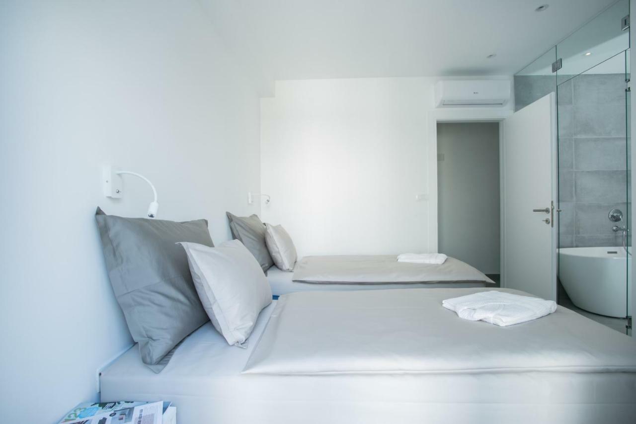 Holiday Home Olive Exclusive - 8 People, Heated Pool, Okrug Gornji, Sea View Trogir Zewnętrze zdjęcie