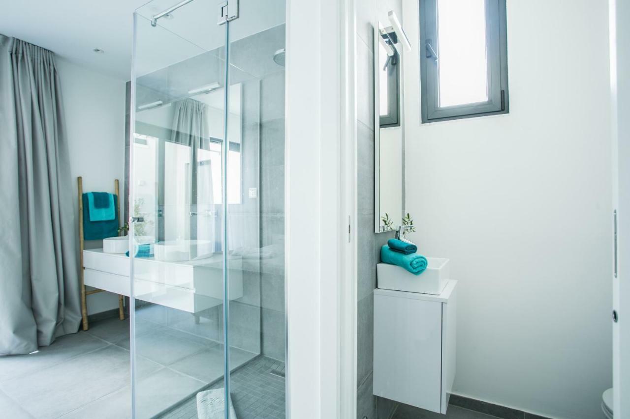 Holiday Home Olive Exclusive - 8 People, Heated Pool, Okrug Gornji, Sea View Trogir Zewnętrze zdjęcie
