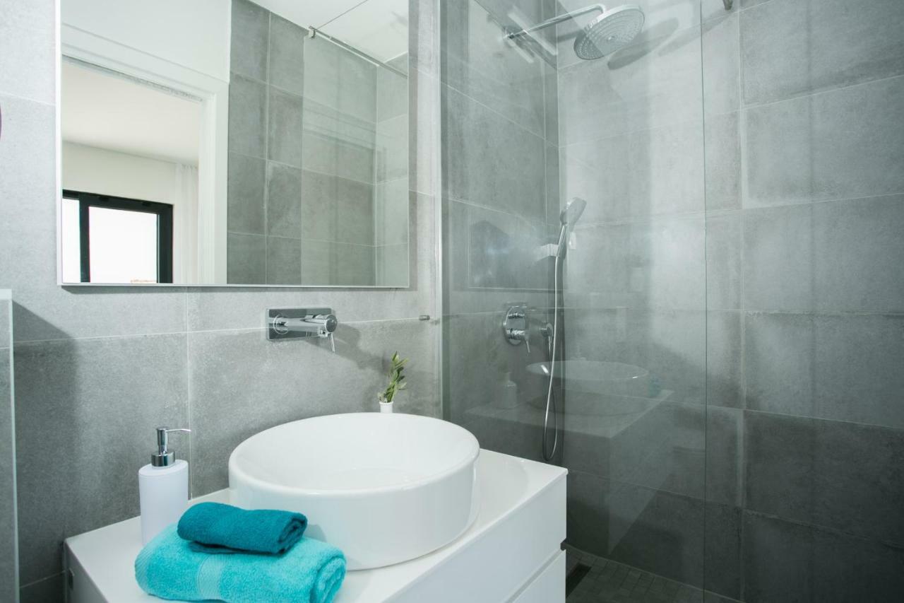 Holiday Home Olive Exclusive - 8 People, Heated Pool, Okrug Gornji, Sea View Trogir Zewnętrze zdjęcie