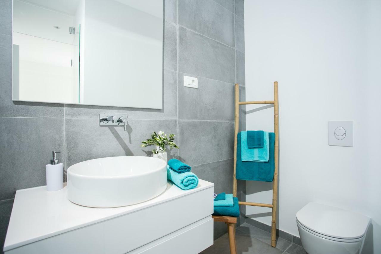 Holiday Home Olive Exclusive - 8 People, Heated Pool, Okrug Gornji, Sea View Trogir Zewnętrze zdjęcie