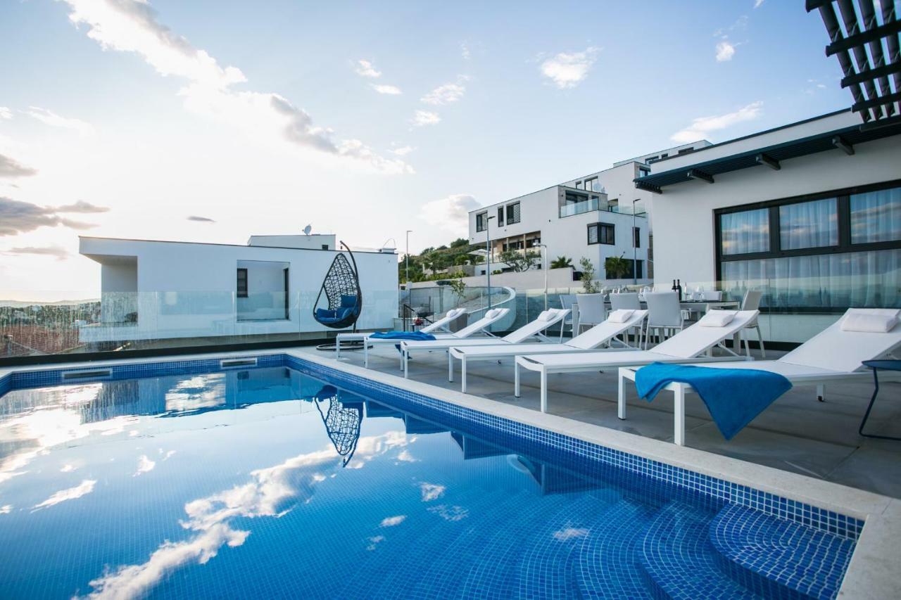 Holiday Home Olive Exclusive - 8 People, Heated Pool, Okrug Gornji, Sea View Trogir Zewnętrze zdjęcie