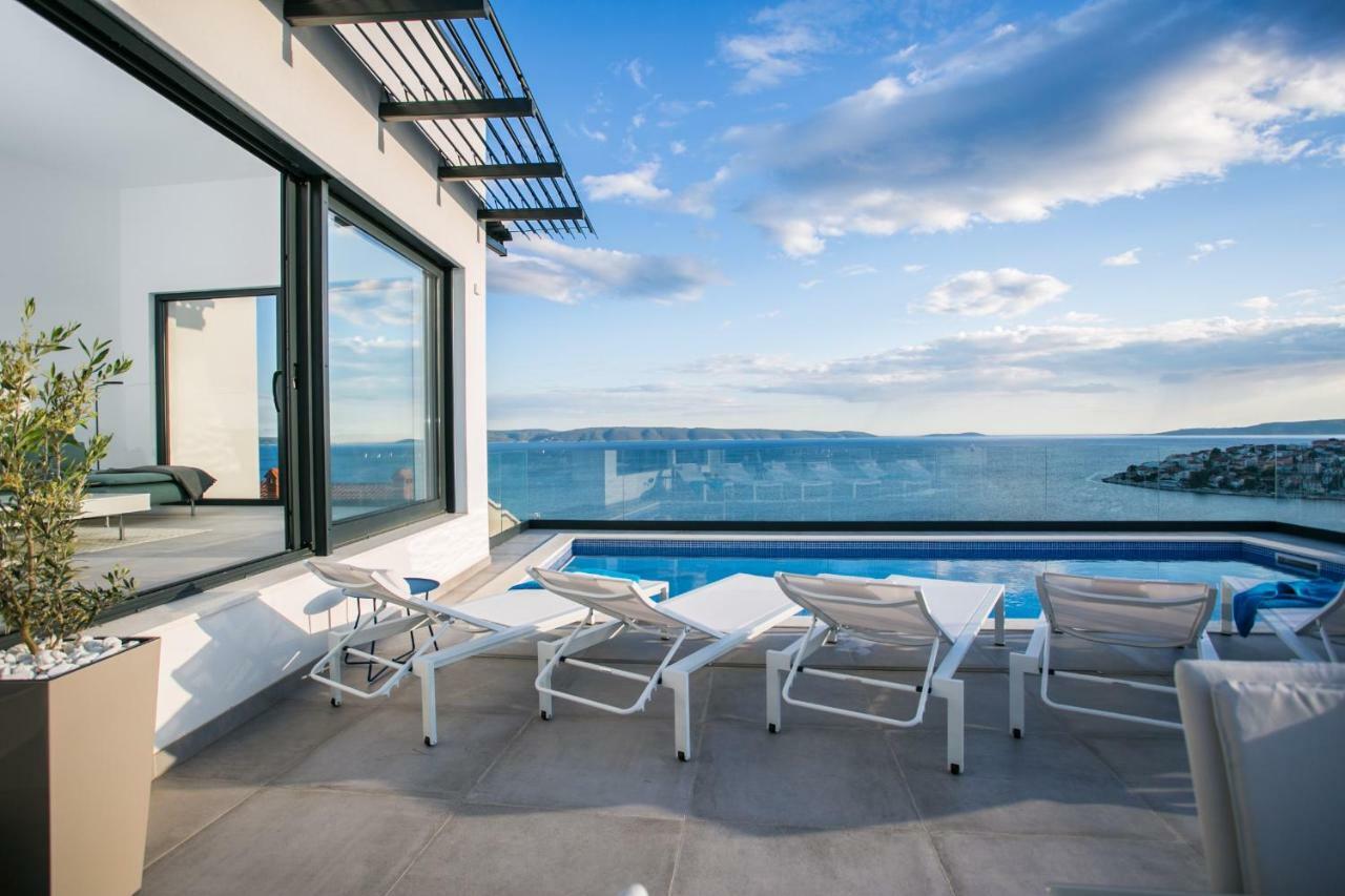 Holiday Home Olive Exclusive - 8 People, Heated Pool, Okrug Gornji, Sea View Trogir Zewnętrze zdjęcie