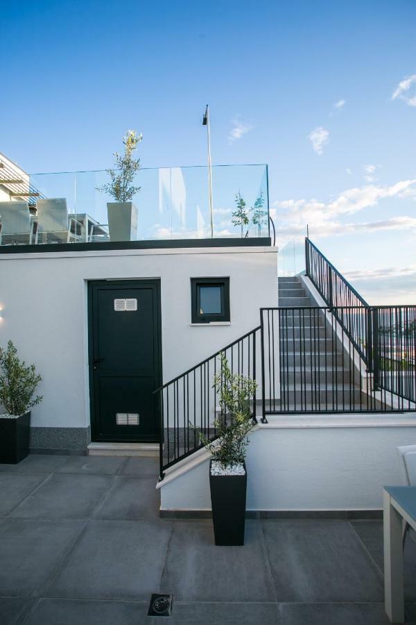 Holiday Home Olive Exclusive - 8 People, Heated Pool, Okrug Gornji, Sea View Trogir Zewnętrze zdjęcie