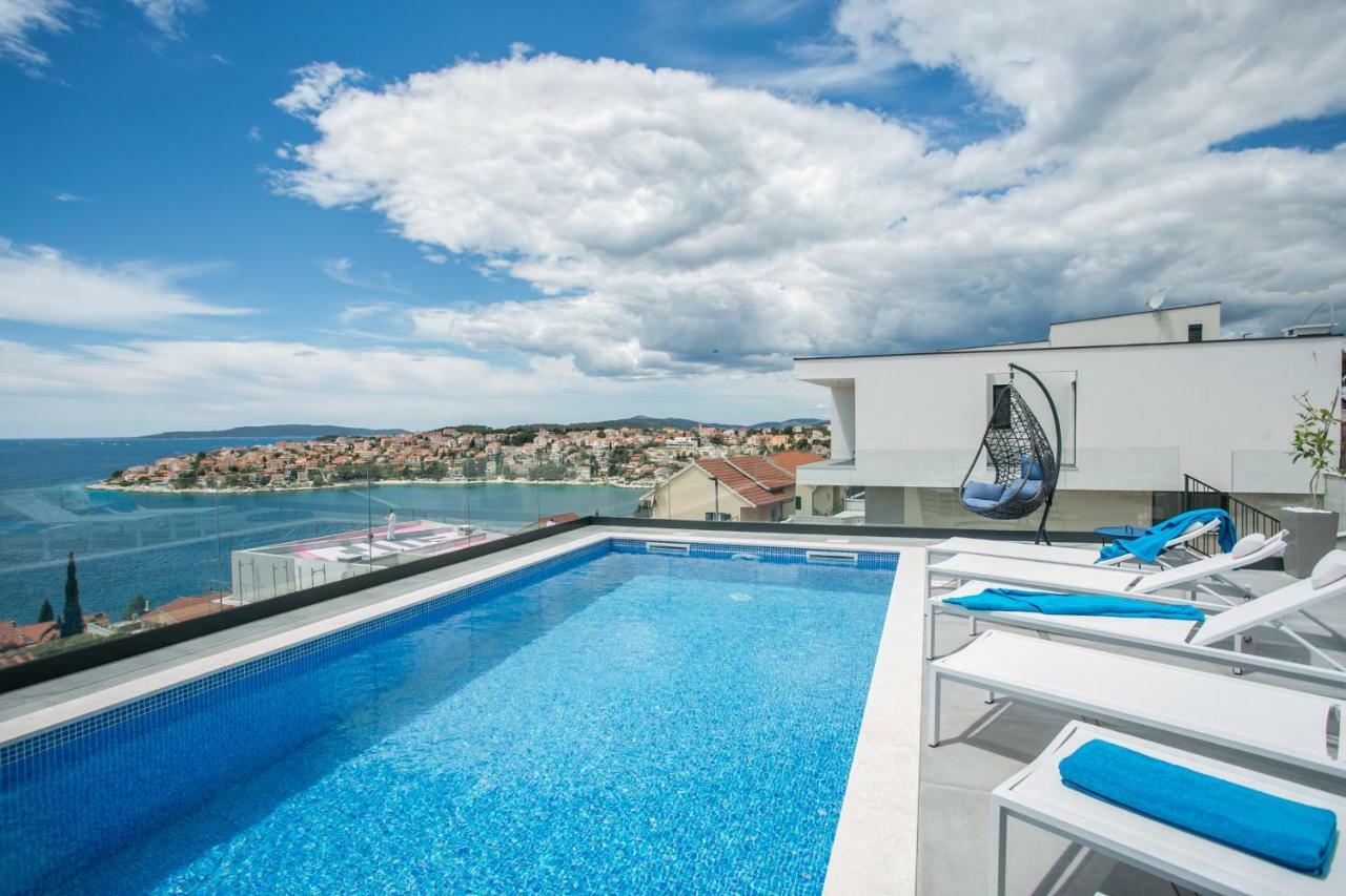 Holiday Home Olive Exclusive - 8 People, Heated Pool, Okrug Gornji, Sea View Trogir Zewnętrze zdjęcie